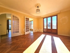 Maison à vendre avec terrain de 748 m² 5 pièces 4 chambres et garage PANISSIERES (42)