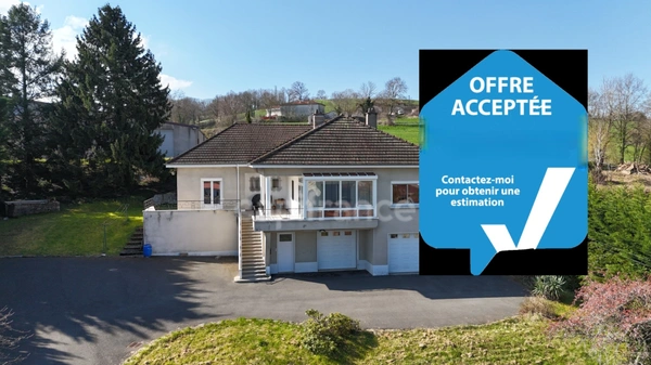 Maison à vendre 6 pièces sur 2 000 m² de terrain à PANISSIERES (42)