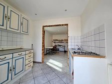 Maison à vendre 6 pièces sur 2 000 m² de terrain à PANISSIERES (42)