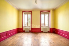 Maison à vendre avec jardin dépendances et garage PANISSIERES (42)