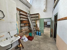LOFT DE 122 M² AU SOL AVEC JARDIN  à vendre PANISSIERES (42)