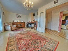Maison à vendre 4 pièces 3 CHAMBRES GARAGE ET TERRASSE PANISSIERES (42)