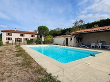 Maison à vendre 6 pièces avec Piscine et 17 919 m² de terrain COTTANCE (42)