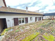 Maison à vendre 4 pièces 3 CHAMBRES AVEC GARAGES ET JARDIN PANISSIERES (42)