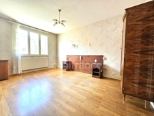 Maison à vendre 8 pièces avec sous-sol garage et dépendances et jardin de 1000 m² CHAMBOST LONGESSAIGNE (69)