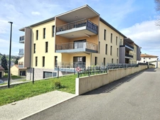 Appartement à vendre 3 pièces 2 GARAGES TERRASSE PANISSIERES (42)