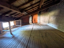 MAISON A RENOVER - ESSERTINES EN DONZY , 7 pièces , 164 m² , 4 /5 chambres , COMBLES, CAVE, GARAGE , TERRAIN 526 m²