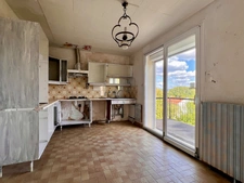 Maison à vendre à Verdun – 202 m², 5 chambres, terrain 3 053 m², garage et sous-sol complet
