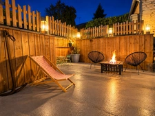 Maison entièrement rénovée de 194 m² proche Verdun avec cinéma privé, grande terrasse, terrain et grand garage