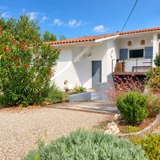 Maison à vendre 7 pièces MONTAUBAN (82), 5 chambres, garage, piscine, jardin et dépendance