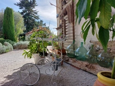 Maison à vendre 7 pièces MONTAUBAN (82) avec chambres d'hôtes, piscine, jardin et dépendance.