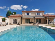 Maison à vendre 6 pièces MONTAUBAN (82) avec jardin, piscine, pool house et sous sol complet de plus de 150m²