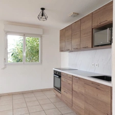 Appartement à vendre 3 pièces MONTAUBAN (82), terrasse couverte, 2 emplacements de parking, piscine, au calme.