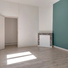BEAUSOLEIL MONTAUBAN Ensemble immobilier comprenant une maison principale, un logement T2 attenant et une dépendance  sur 702m² de terrain