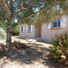 Maison à vendre 5 pièces CAMPSAS (82)avec garage attenant et double garage indépendant, piscine, terrasse couverte, puits, sur 2029m² de terrain.