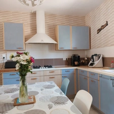 Maison à vendre 5 pièces CAMPSAS (82)avec garage attenant et double garage indépendant, piscine, terrasse couverte, puits, sur 2029m² de terrain.