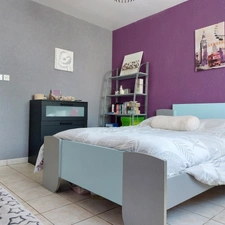 Maison à vendre 5 pièces CAMPSAS (82)avec garage attenant et double garage indépendant, piscine, terrasse couverte, puits, sur 2029m² de terrain.