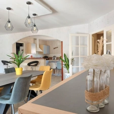 Maison à vendre 5 pièces CAMPSAS (82)avec garage attenant et double garage indépendant, piscine, terrasse couverte, puits, sur 2029m² de terrain.
