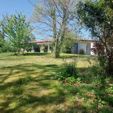 Dpt Tarn et Garonne (82), à vendre MONTAUBAN maison P7 de 216 m² - Terrain de 7 640,00 m² - Plain pied