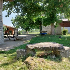 Maison à vendre 7 pièces VAISSAC (82), corps de ferme sur 26873m² de terrain avec box et nombreuses dépendances.