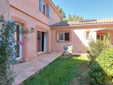 Dpt Tarn et Garonne (82), à vendre MONTAUBAN maison P5 de 178,56 m² - Terrain de 2 187,00 m² avec piscine, garage et pool house
