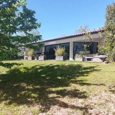 Dpt Tarn et Garonne (82), à vendre MONTAUBAN maison P7 de 216 m² - Terrain de 7 640,00 m² - Plain pied