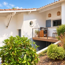 Maison à vendre 7 pièces MONTAUBAN (82), 5 chambres, garage, piscine, jardin et dépendance