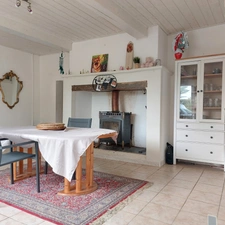 Maison à vendre 7 pièces MONTAUBAN (82) avec hangar de 150m², 6861m² de terrain avec une partie boisée.