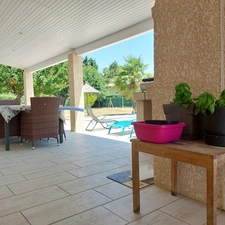 Maison à vendre 5 pièces CAMPSAS (82)avec garage attenant et double garage indépendant, piscine, terrasse couverte, puits, sur 2029m² de terrain.