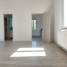 BEAUSOLEIL MONTAUBAN Ensemble immobilier comprenant une maison principale, un logement T2 attenant et une dépendance  sur 702m² de terrain