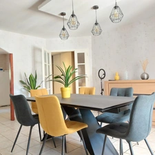 Maison à vendre 5 pièces CAMPSAS (82)avec garage attenant et double garage indépendant, piscine, terrasse couverte, puits, sur 2029m² de terrain.