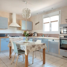 Maison à vendre 5 pièces CAMPSAS (82)avec garage attenant et double garage indépendant, piscine, terrasse couverte, puits, sur 2029m² de terrain.