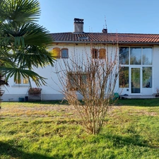 Maison à vendre 7 pièces MONTAUBAN (82) avec hangar de 150m², 6861m² de terrain avec une partie boisée.