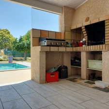 Maison à vendre 5 pièces CAMPSAS (82)avec garage attenant et double garage indépendant, piscine, terrasse couverte, puits, sur 2029m² de terrain.