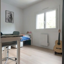 Maison à vendre 7 pièces MONTAUBAN (82), 5 chambres, garage, piscine, jardin et dépendance
