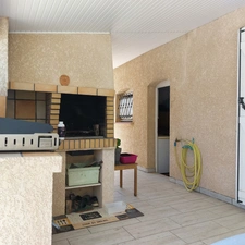 Maison à vendre 5 pièces CAMPSAS (82)avec garage attenant et double garage indépendant, piscine, terrasse couverte, puits, sur 2029m² de terrain.