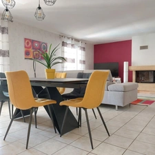 Maison à vendre 5 pièces CAMPSAS (82)avec garage attenant et double garage indépendant, piscine, terrasse couverte, puits, sur 2029m² de terrain.