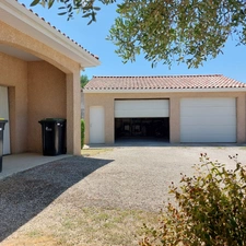 Maison à vendre 5 pièces CAMPSAS (82)avec garage attenant et double garage indépendant, piscine, terrasse couverte, puits, sur 2029m² de terrain.