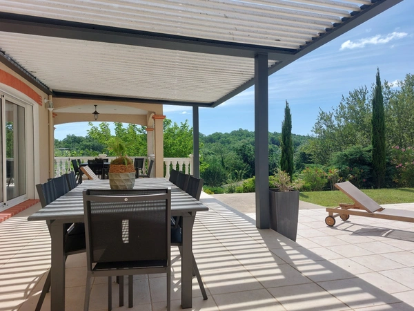 Maison à vendre 6 pièces MONTAUBAN (82) avec jardin, piscine, pool house et sous sol complet de plus de 150m²