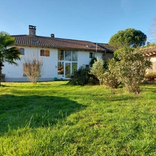 Maison à vendre 7 pièces MONTAUBAN (82) avec hangar de 150m², 6861m² de terrain avec une partie boisée.