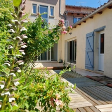 Maison à vendre 9 pièces MONTAUBAN (82) avec jardin et dépendance