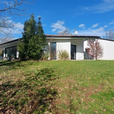 Dpt Tarn et Garonne (82), à vendre MONTAUBAN maison P7 de 216 m² - Terrain de 7 640,00 m² - Plain pied