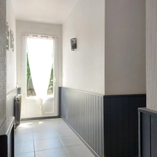 Maison à vendre 7 pièces VAISSAC (82), corps de ferme sur 26873m² de terrain avec box et nombreuses dépendances.