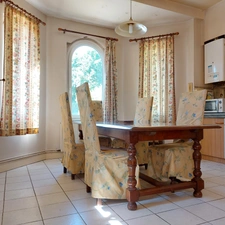 BEAUSOLEIL MONTAUBAN Ensemble immobilier comprenant une maison principale, un logement T2 attenant et une dépendance  sur 702m² de terrain