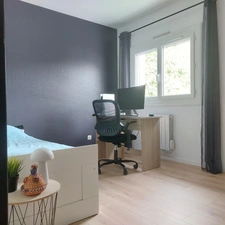 Maison à vendre 7 pièces MONTAUBAN (82), 5 chambres, garage, piscine, jardin et dépendance