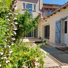 Maison à vendre 9 pièces MONTAUBAN (82) avec jardin et dépendance