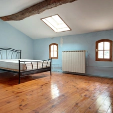 Maison à vendre 7 pièces MONTAUBAN (82) avec hangar de 150m², 6861m² de terrain avec une partie boisée.
