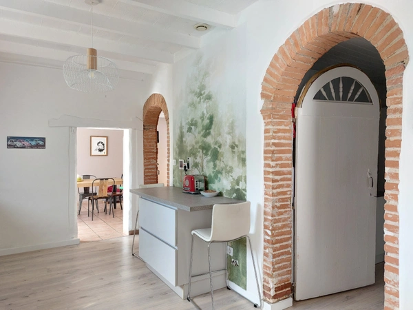 Maison à vendre 7 pièces MONTAUBAN (82) avec chambres d'hôtes, piscine, jardin et dépendance.