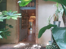 QUARTIER SAINT MICHEL. Appartement à vendre 4 pièces MONTAUBAN (82) avec dépendance aménageable et jardin cloturé.