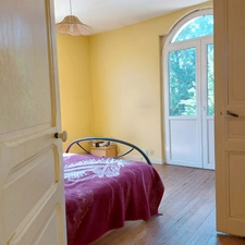 BEAUSOLEIL MONTAUBAN Ensemble immobilier comprenant une maison principale, un logement T2 attenant et une dépendance  sur 702m² de terrain